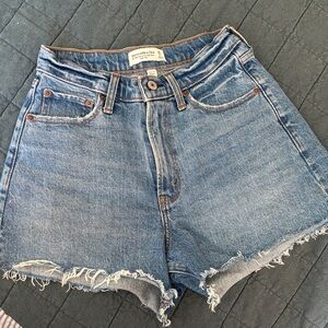 90s relaxed high rise Jean shorts